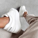 Buty sneakersy damskie VENTA OLAVOGA białe
