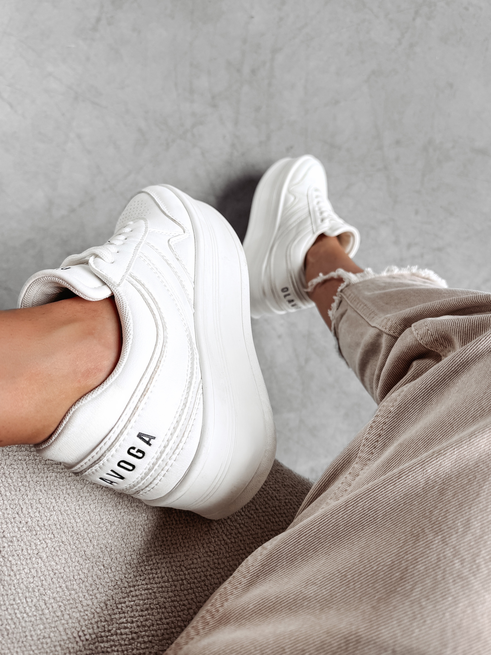 Buty sneakersy damskie VENTA OLAVOGA białe Buty sneakersy damskie VENTA OLAVOGA białe