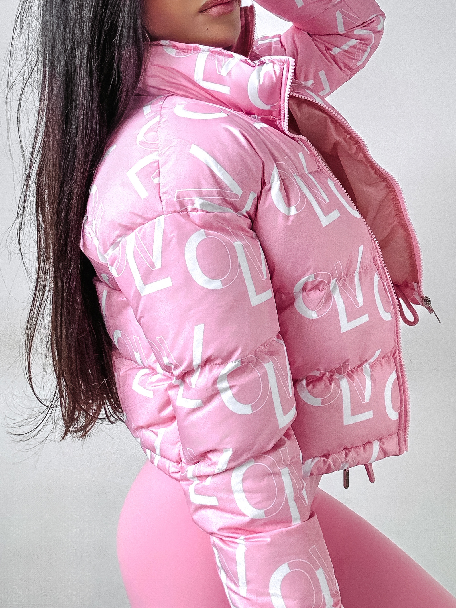 Kurtka puchowa logowana Jessy Ola Voga pudrowa Kurtka puchowa logowana Jessy Ola Voga pudrowa