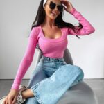 Bluzka prążkowana RANDOM OLAVOGA różowa