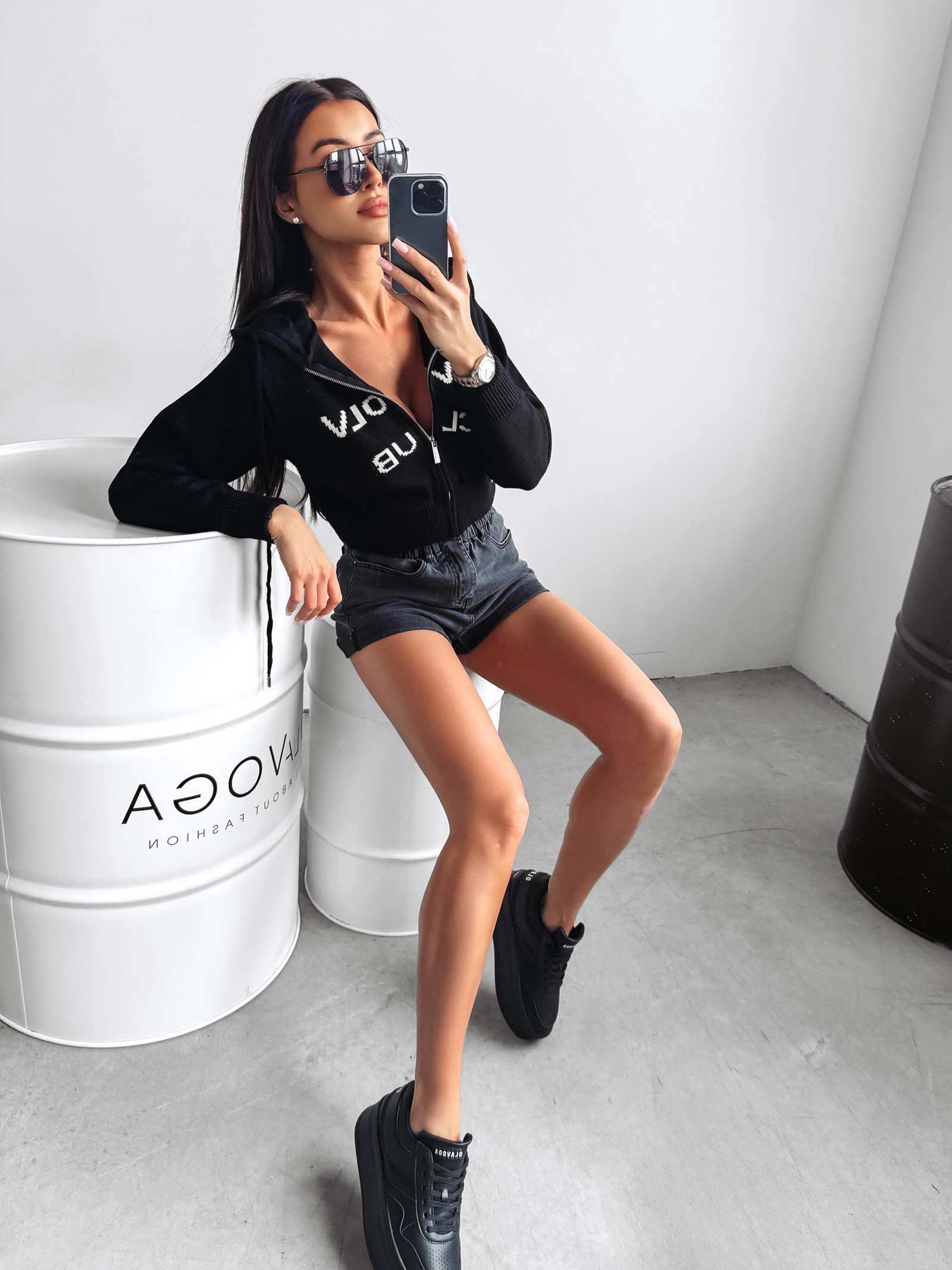 Bluza sweterkowa Vivis Ola Voga czarna Bluza sweterkowa Vivis Ola Voga czarna