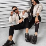 Kurtka damska logowana BOMBER OLAVOGA beżowa