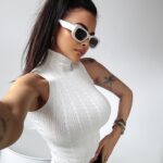 Top sweterkowy Kade Ola Voga ecru