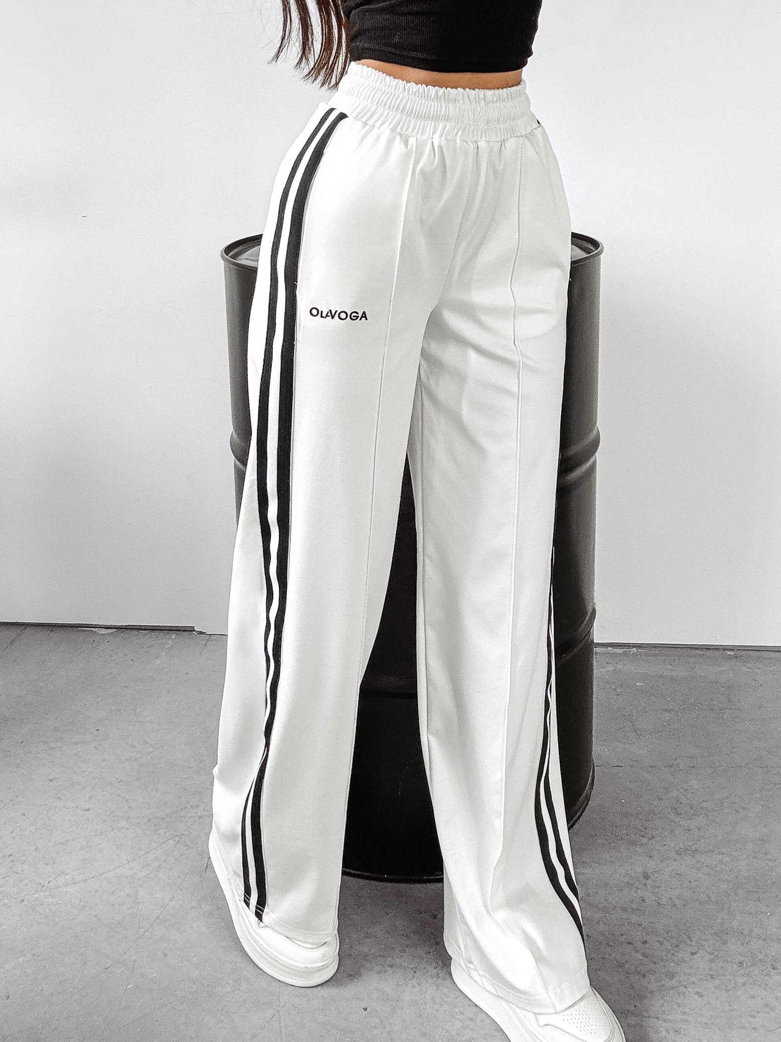 Spodnie z przeszyciami Neimy Ola Voga ecru