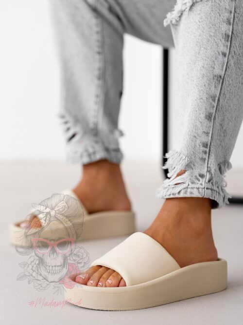 Klapki profilowane Madam Custo beżowe