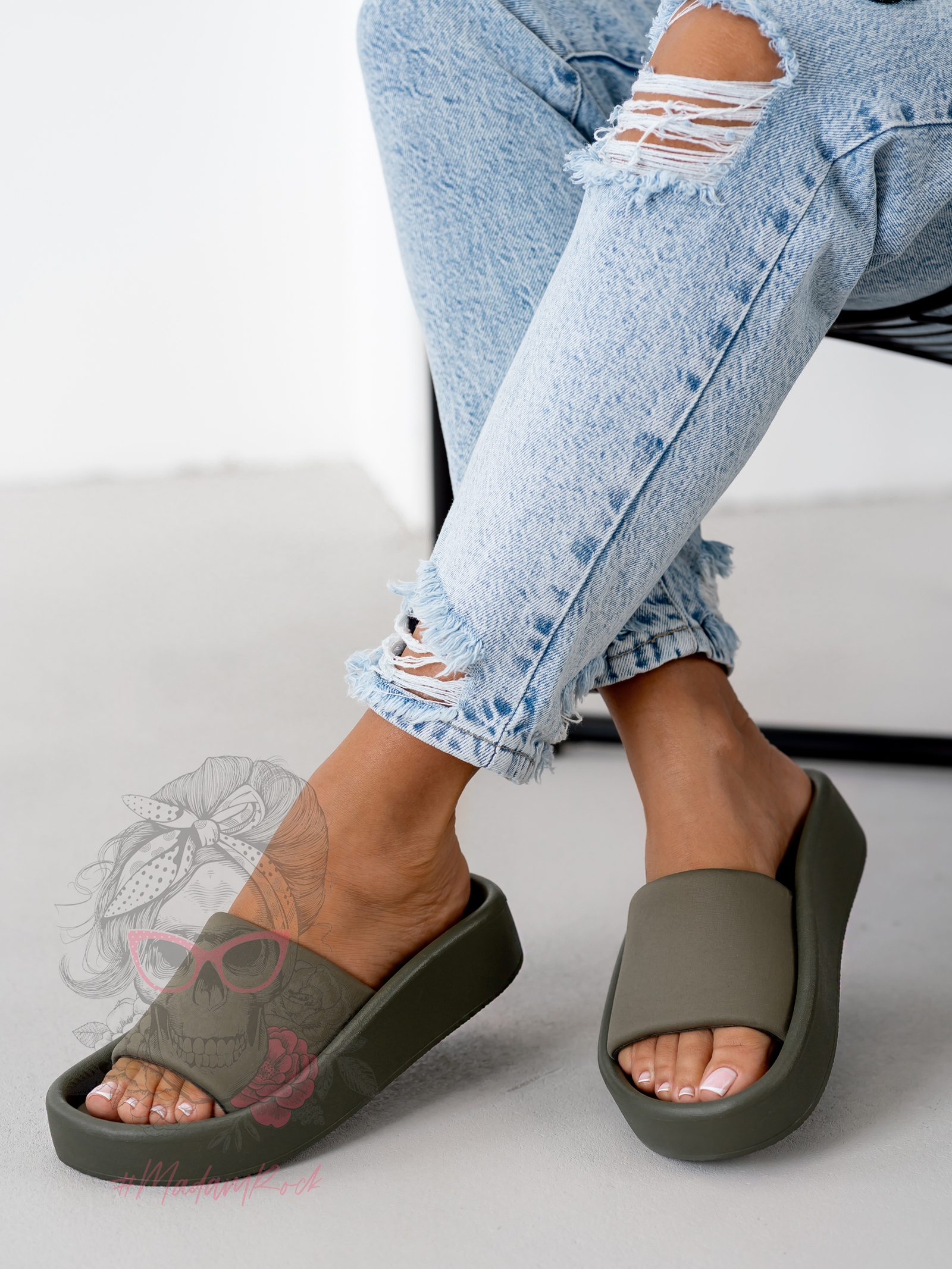 Klapki profilowane Madam Custo khaki Klapki profilowane Madam Custo khaki