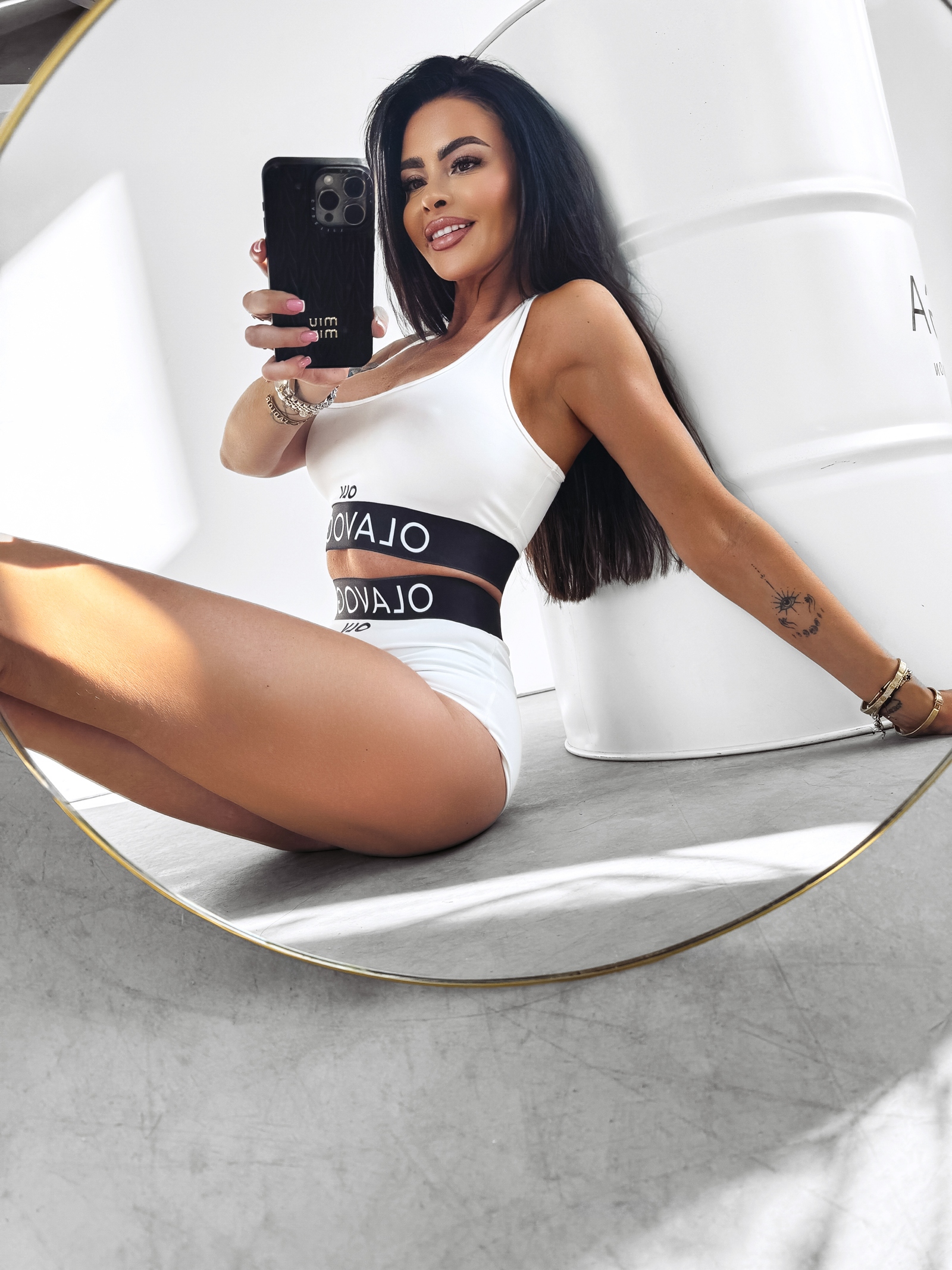 Komplet bielizny damski sportowy LUXE OLAVOGA biały