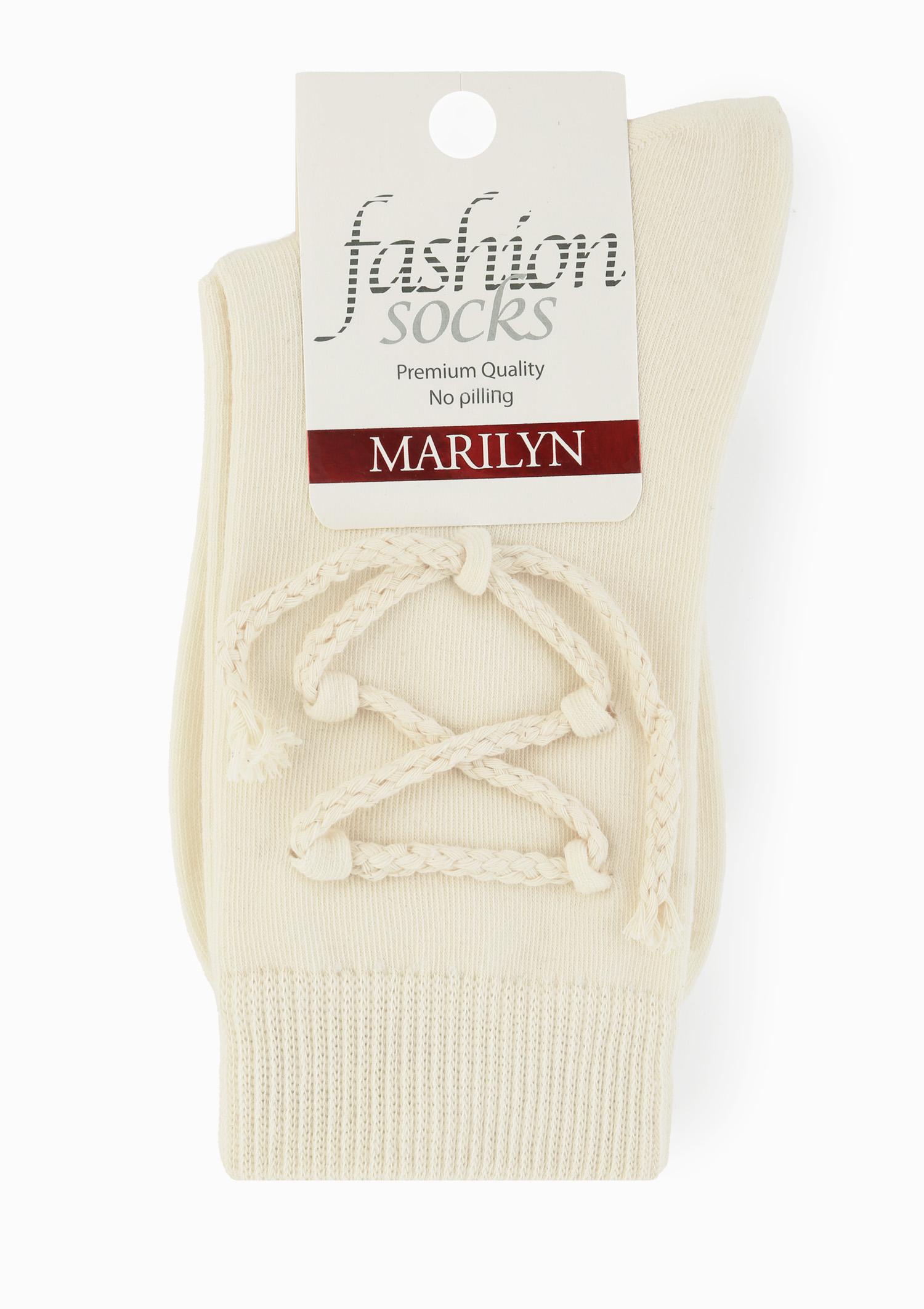 Skarpetki damskie z plecionką ecru Skarpetki damskie z plecionką ecru