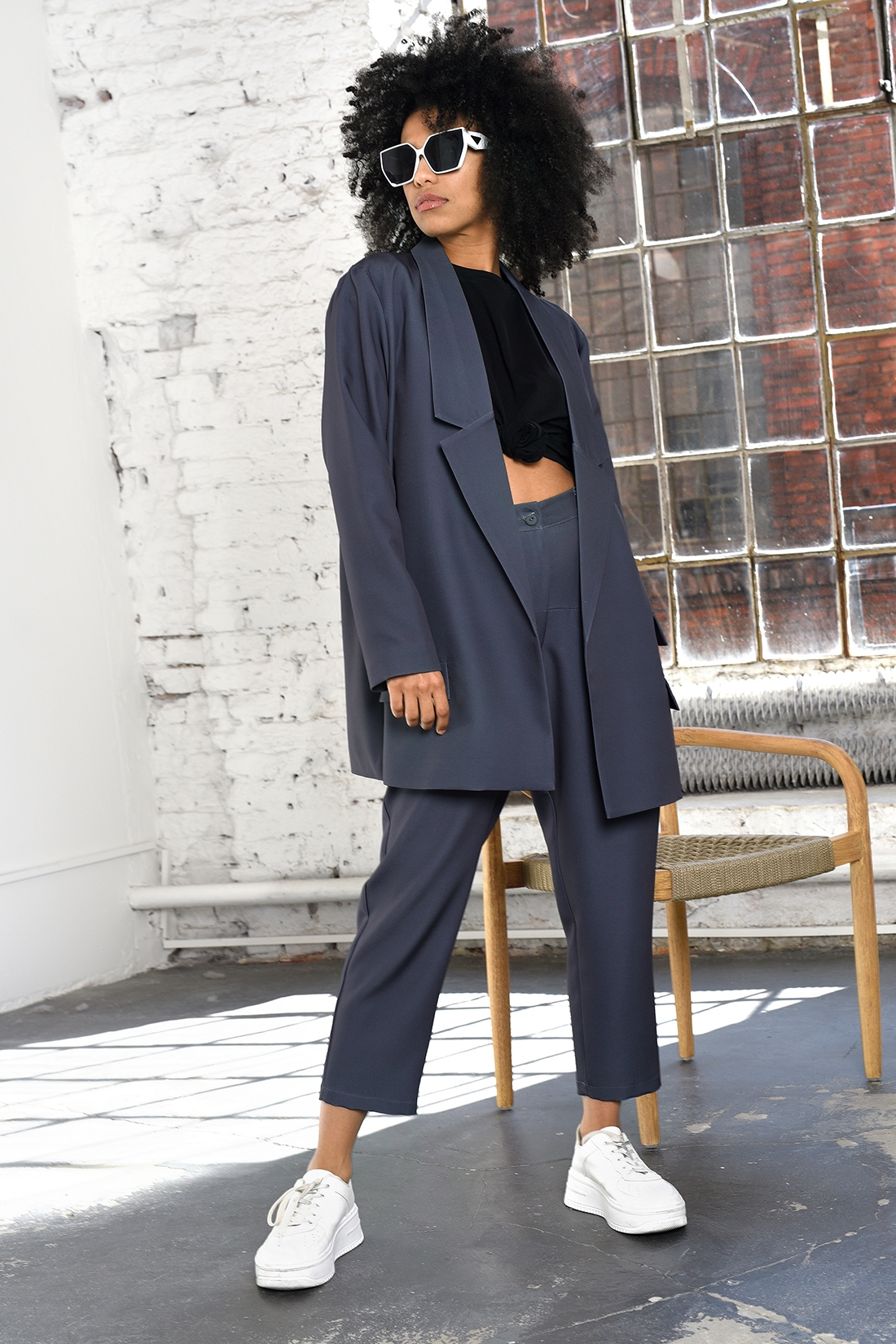 Marynarka jednolita z aplikacją MC Sheepo grafitowa