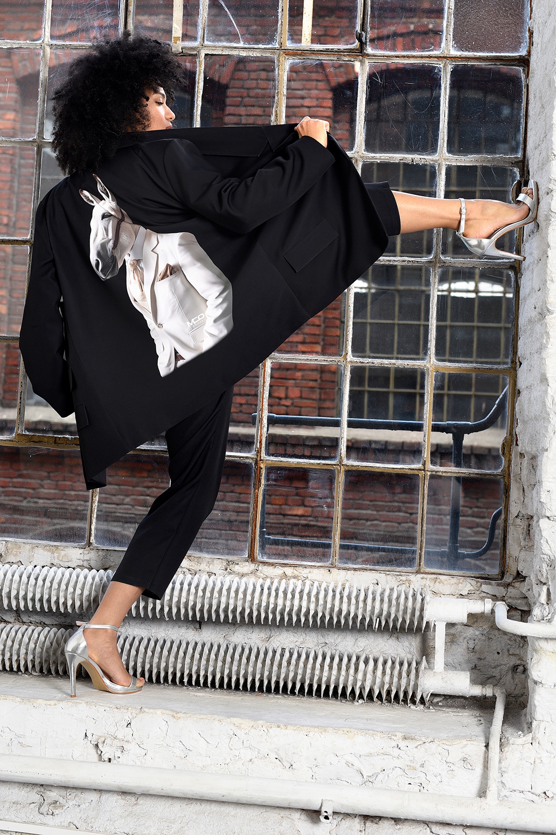 Marynarka jednolita z aplikacją MC Horse czarna