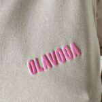 T-shirt damski One Ola Voga beżowy