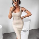 Sukienka przylegająca VALENTINE Ola Voga beżowa