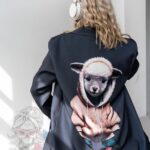 Marynarka jednolita z aplikacją MC Sheepo grafitowa