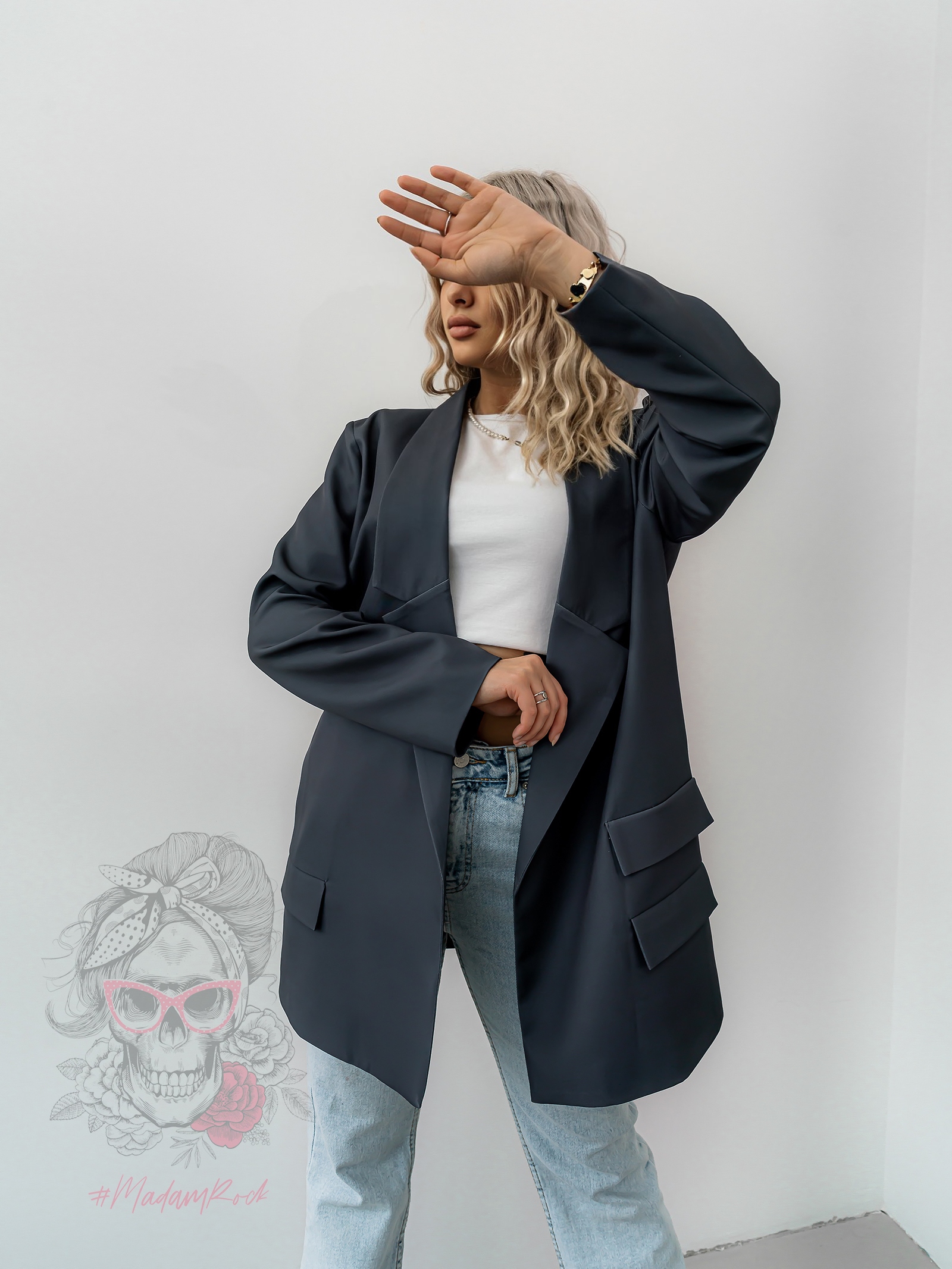 Marynarka z aplikacją MC ElegantCat grafitowa Marynarka z aplikacją MC ElegantCat grafitowa