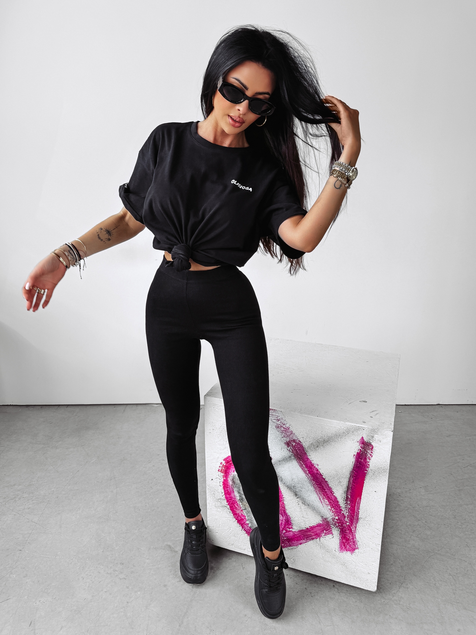 Legginsy dopasowane BELLE OLAVOGA czarne