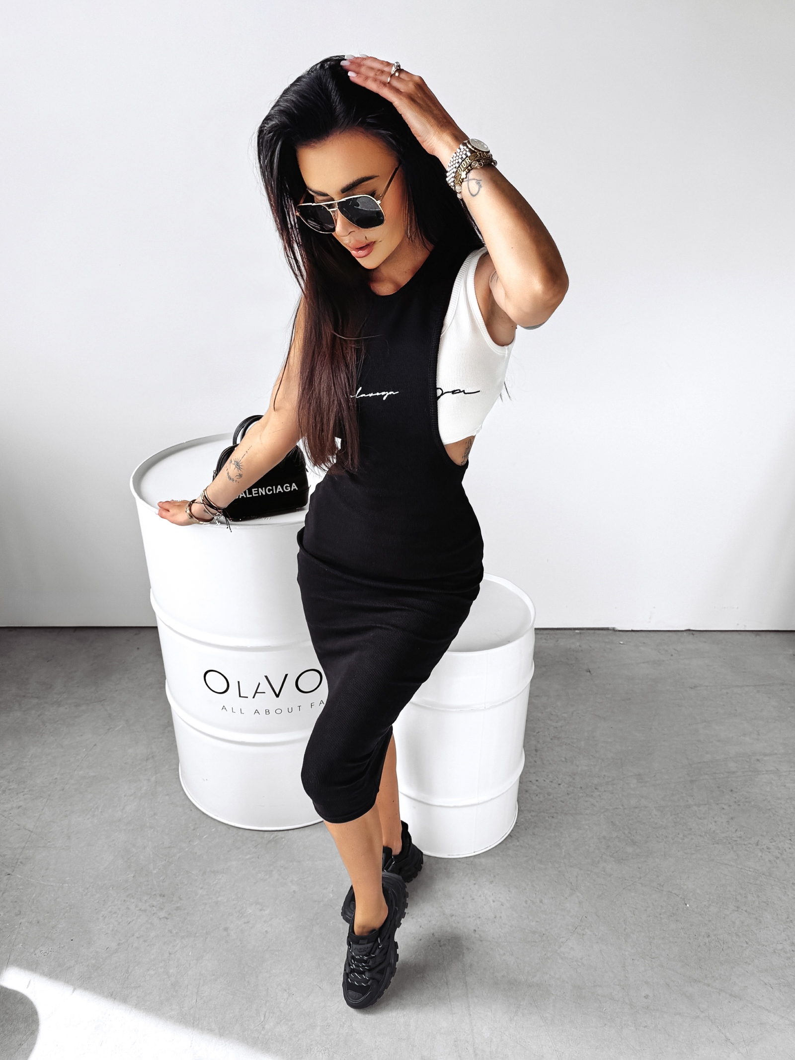 Sukienka na ramiączka MODERN Ola Voga czarna Sukienka na ramiączka MODERN Ola Voga czarna