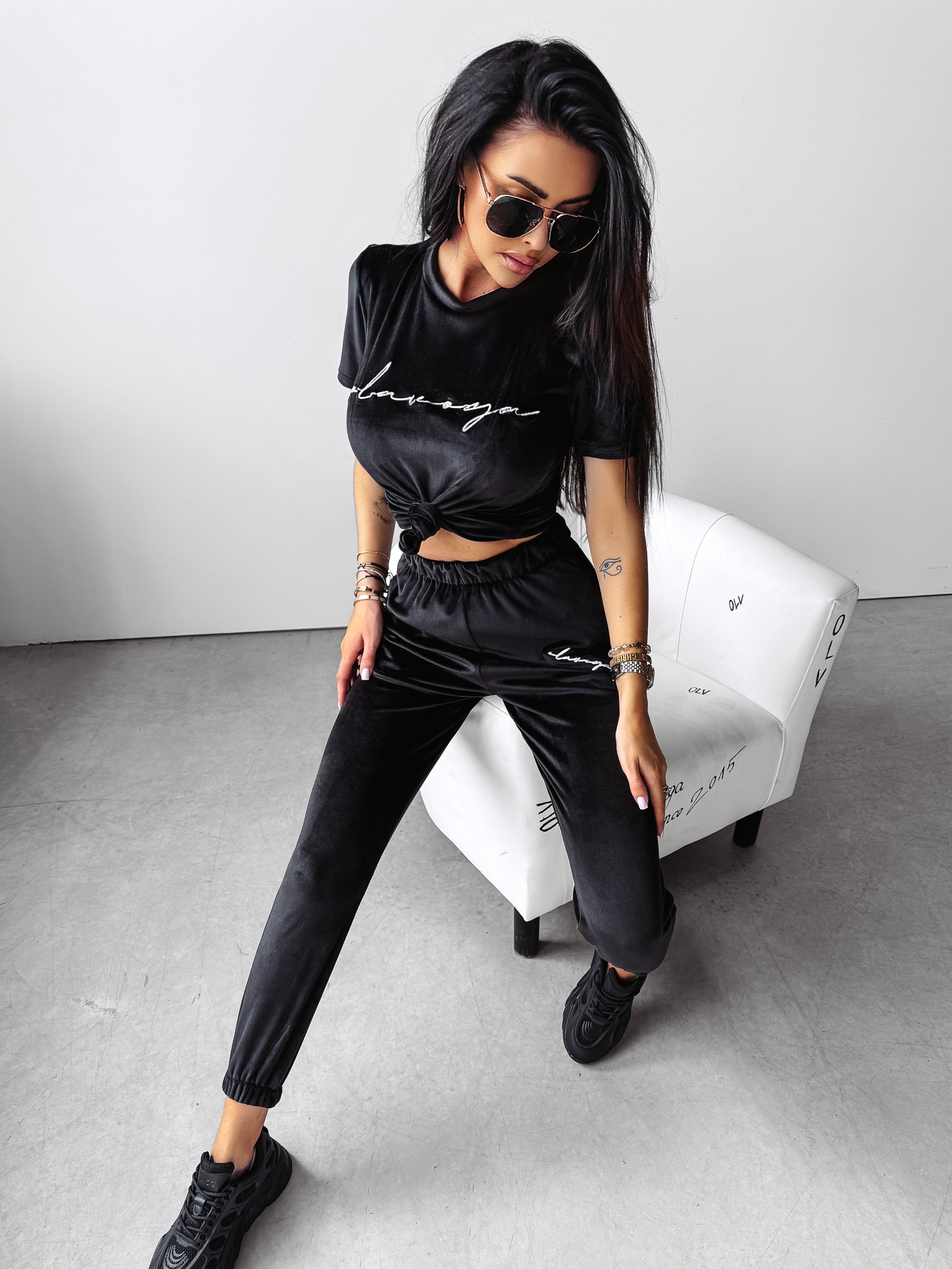 Komplet welurowy GEESTY Ola Voga czarny