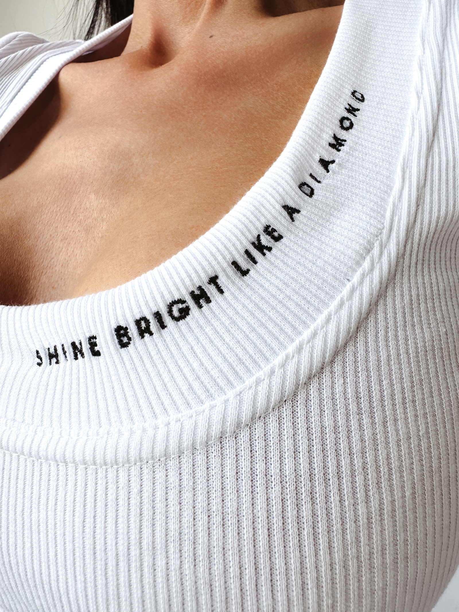 T-shirt przylegający LAMELLA Ola Voga biały T-shirt przylegający LAMELLA Ola Voga biały