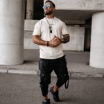 -wyprzedane-T-shirt męski MORPHIC Ola Voga beżowy