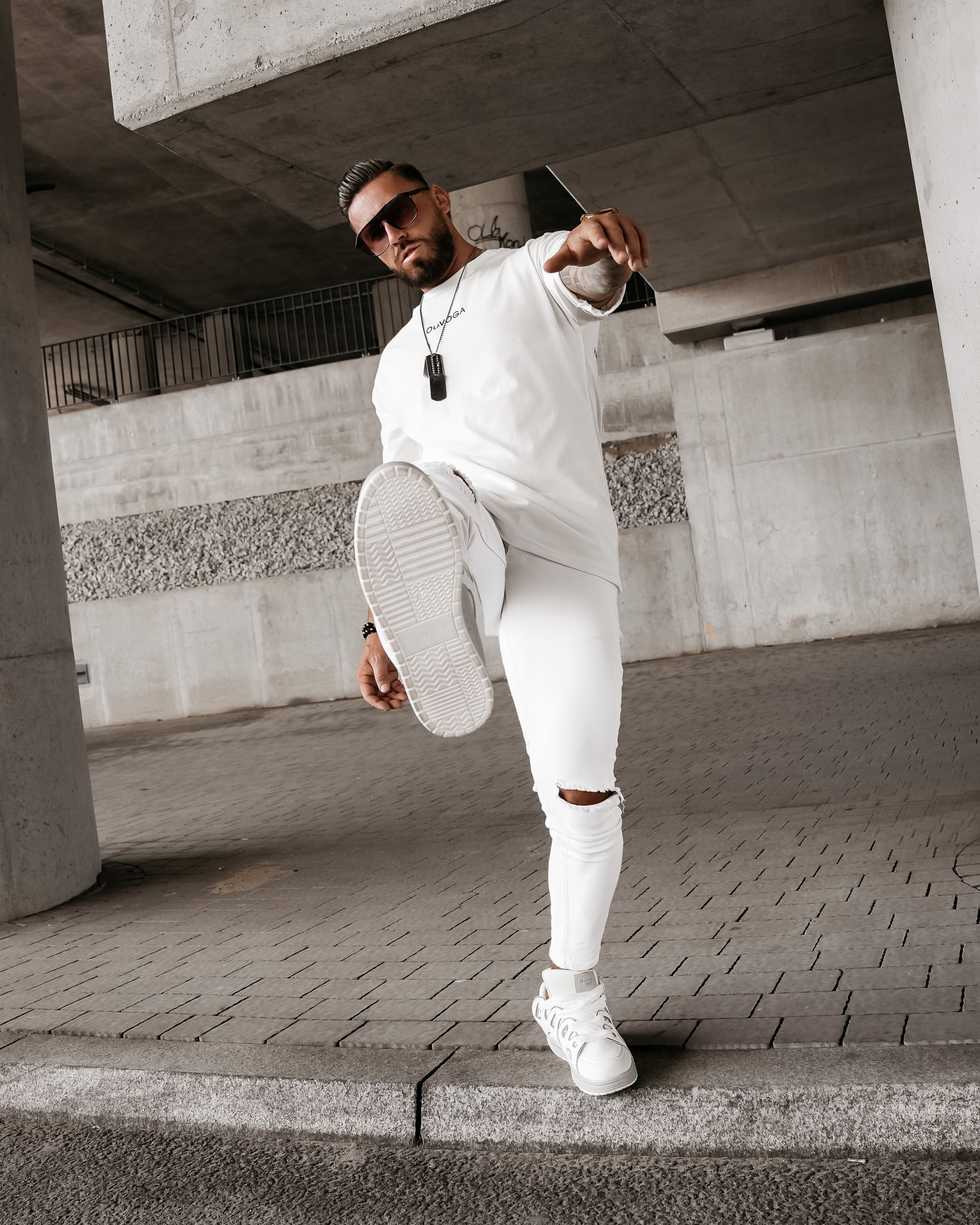 T-shirt męski MORPHIC Ola Voga ecru