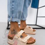 Klapki na platformie Madam Igizo jasnobeżowe