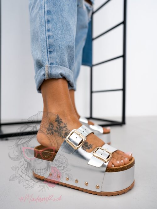 Klapki na platformie Madam Igizo srebrne