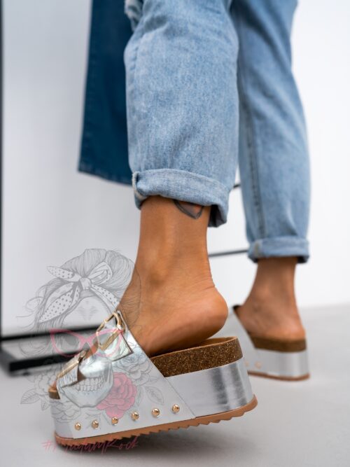 Klapki na platformie Madam Igizo srebrne