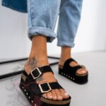 Klapki na platformie Madam Igizo czarne