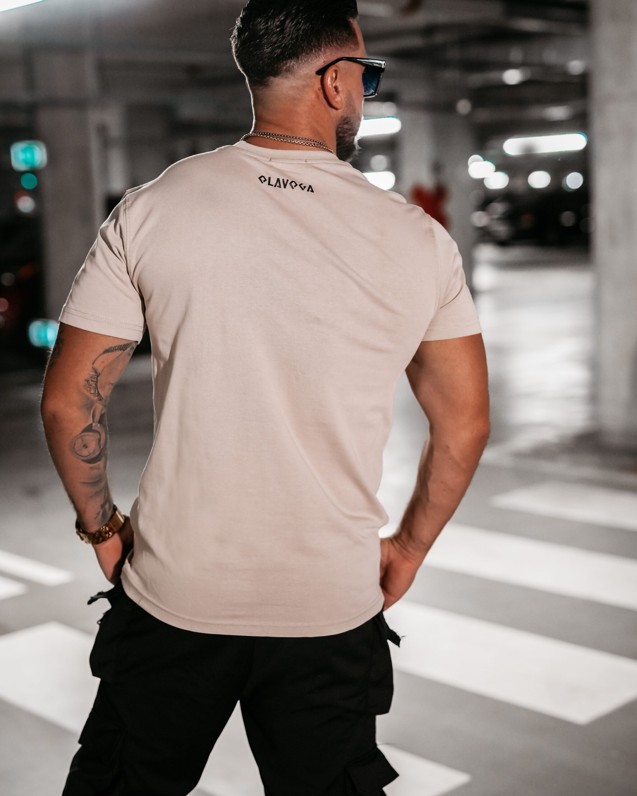 T-shirt męski logowany Grecos Men Ola Voga beżowy