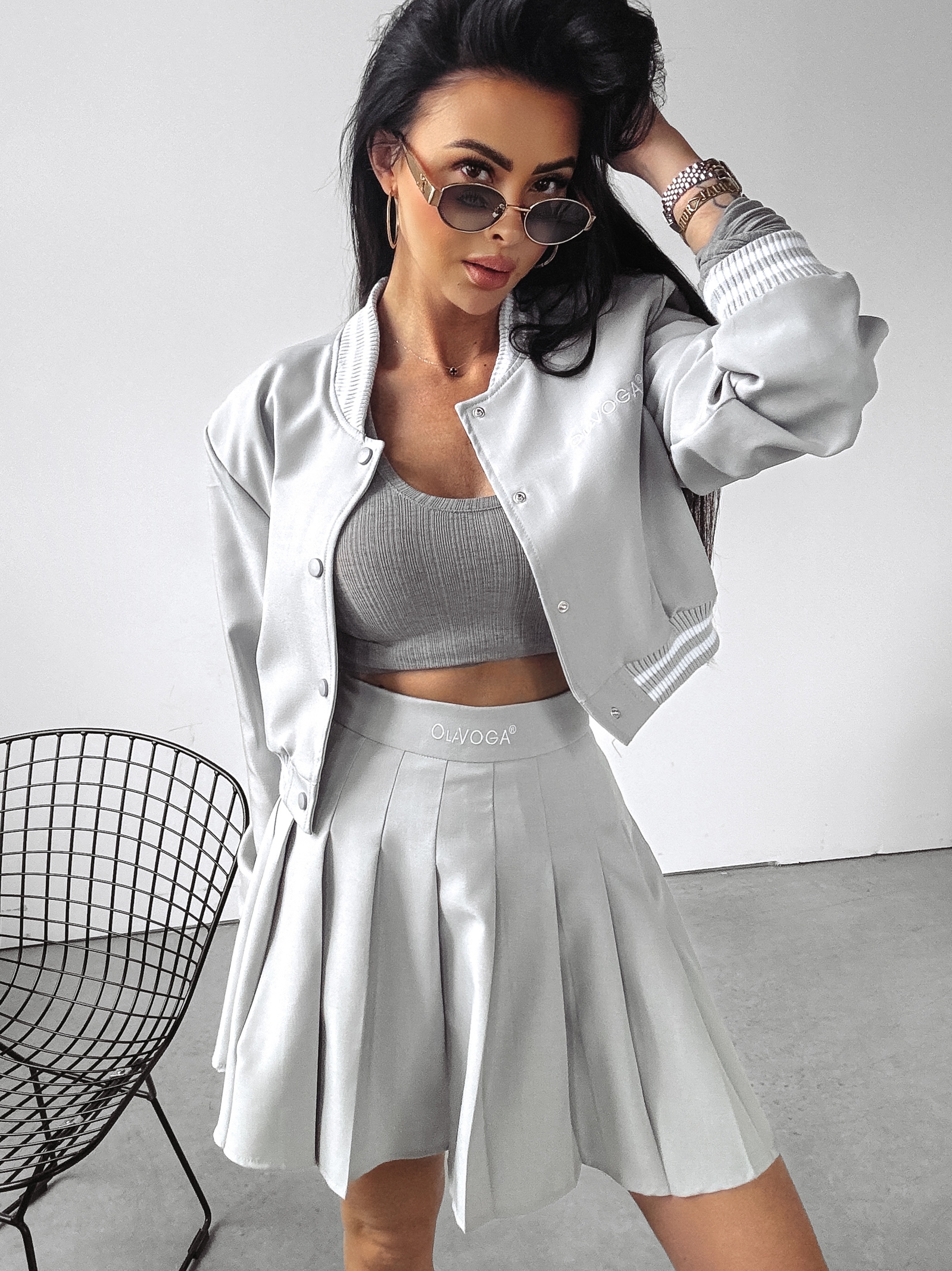 -wyprzedane-Komplet ze spódnicą Answear Ola Voga szary