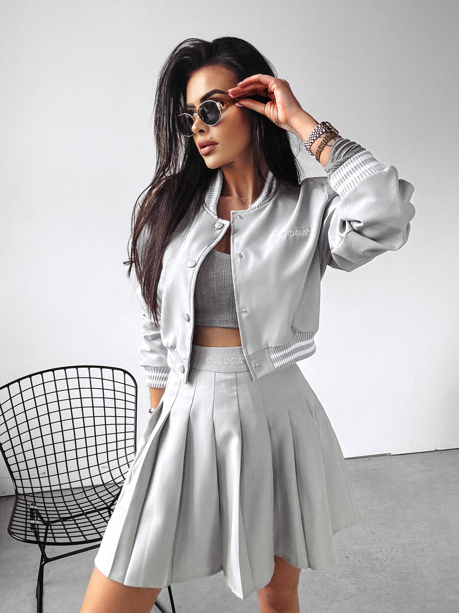 -wyprzedane-Komplet ze spódnicą Answear Ola Voga szary