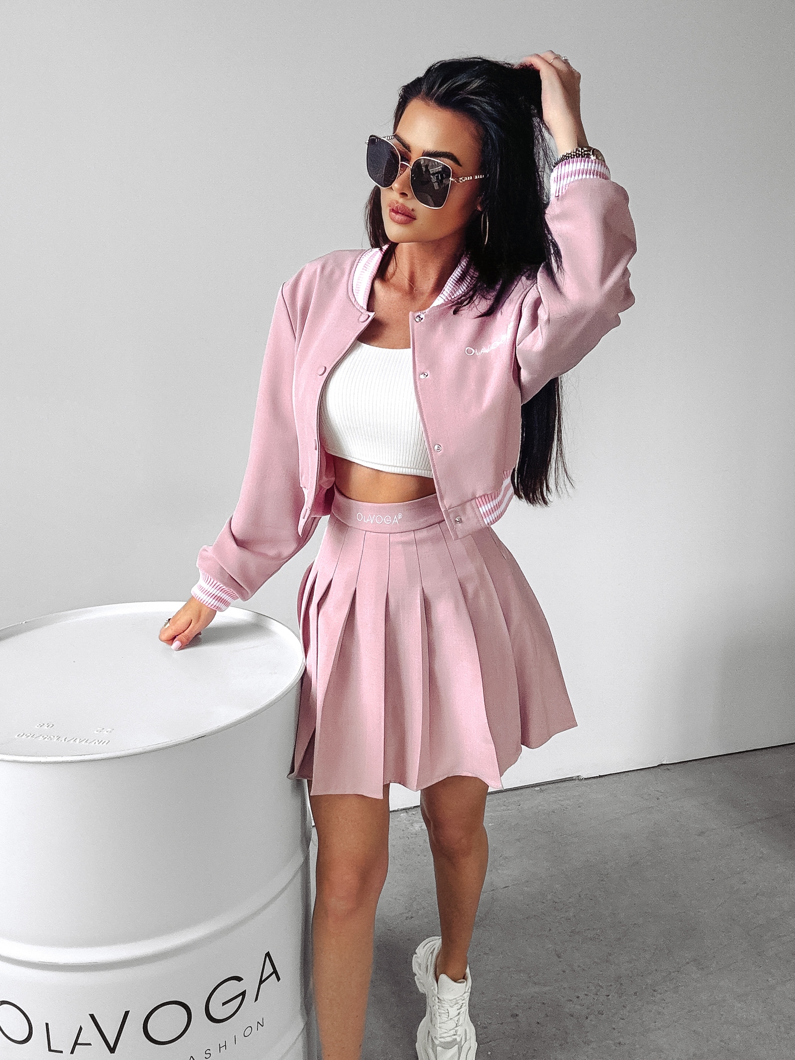 -wyprzedane-Komplet ze spódnicą Answear Ola Voga pudrowy róż -wyprzedane-Komplet ze spódnicą Answear Ola Voga pudrowy róż