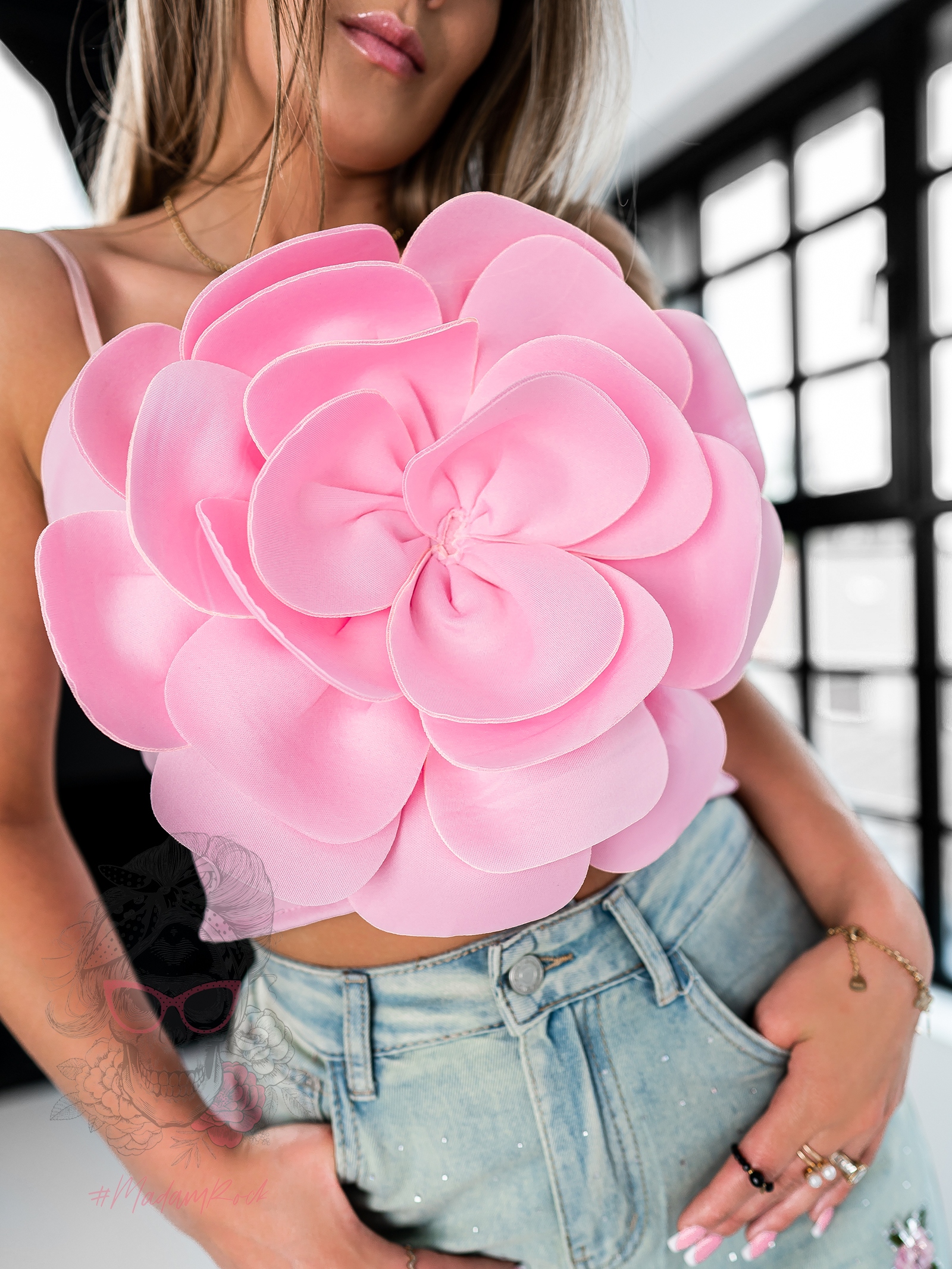 Top gorsetowy z kwiatem Bire różowy