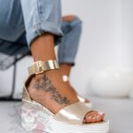 Sandały na koturnie Madam Alilo złote