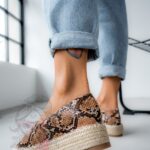 Espadryle na platformie Madam Teka wężowe