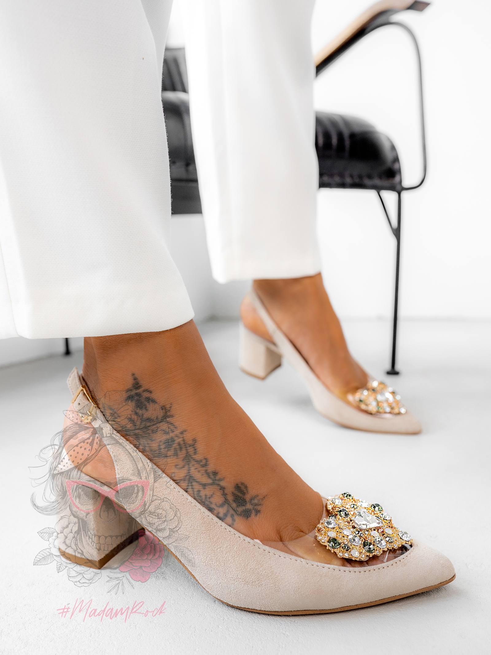 Czółenka na słupku Madam AmoreMio beżowe Czółenka na słupku Madam AmoreMio beżowe