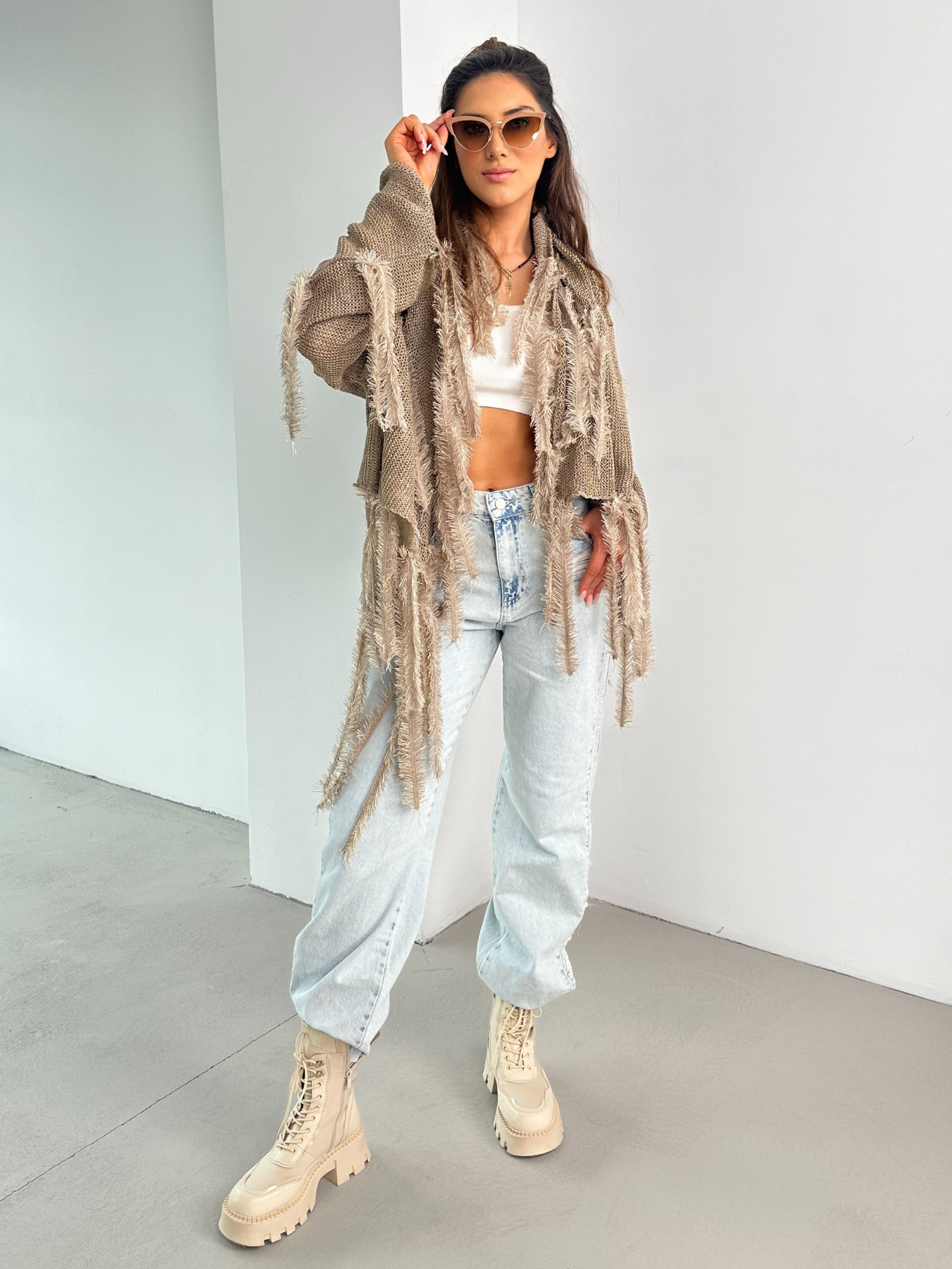 Sweter boho Ale Jazz taupe-złoty Sweter boho Ale Jazz taupe-złoty