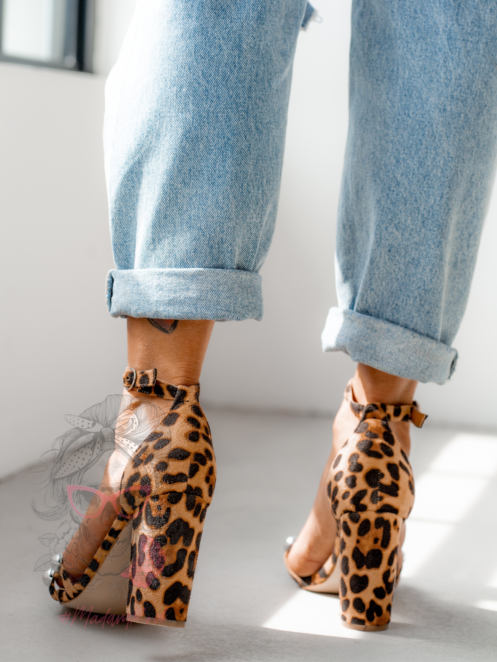 Sandały na słupku Madam Mirage Panterka