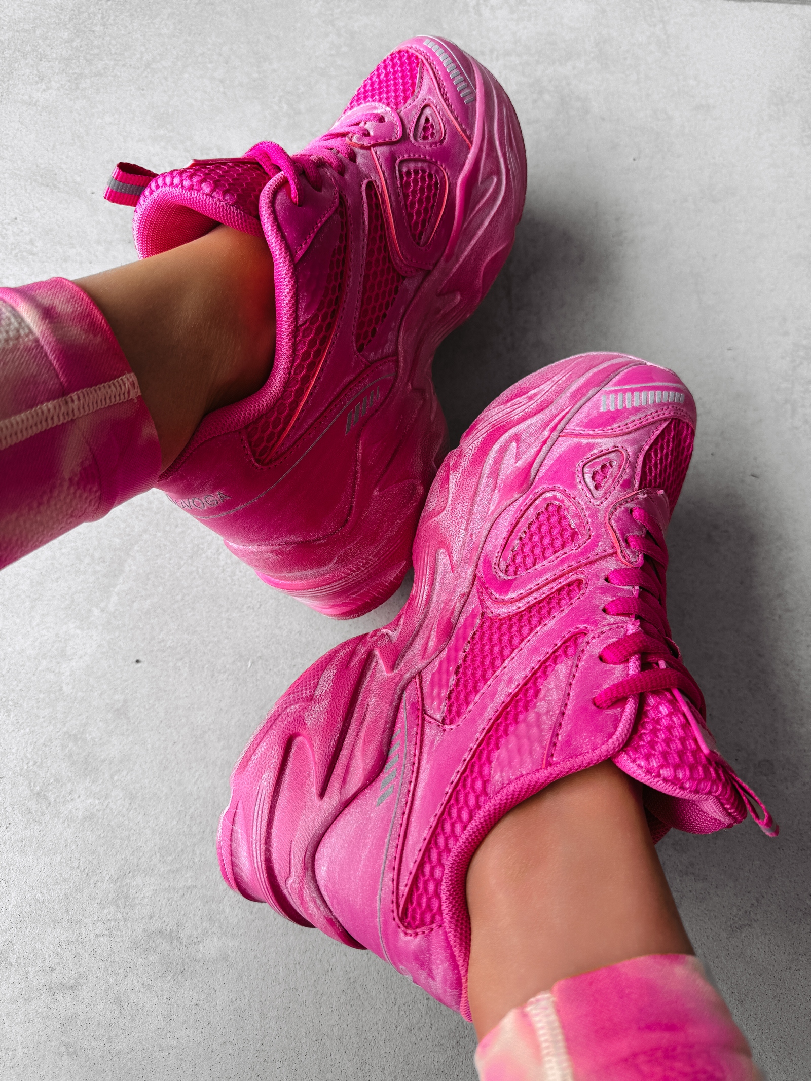 Buty sportowe RUNNER OLAVOGA br.fuksja