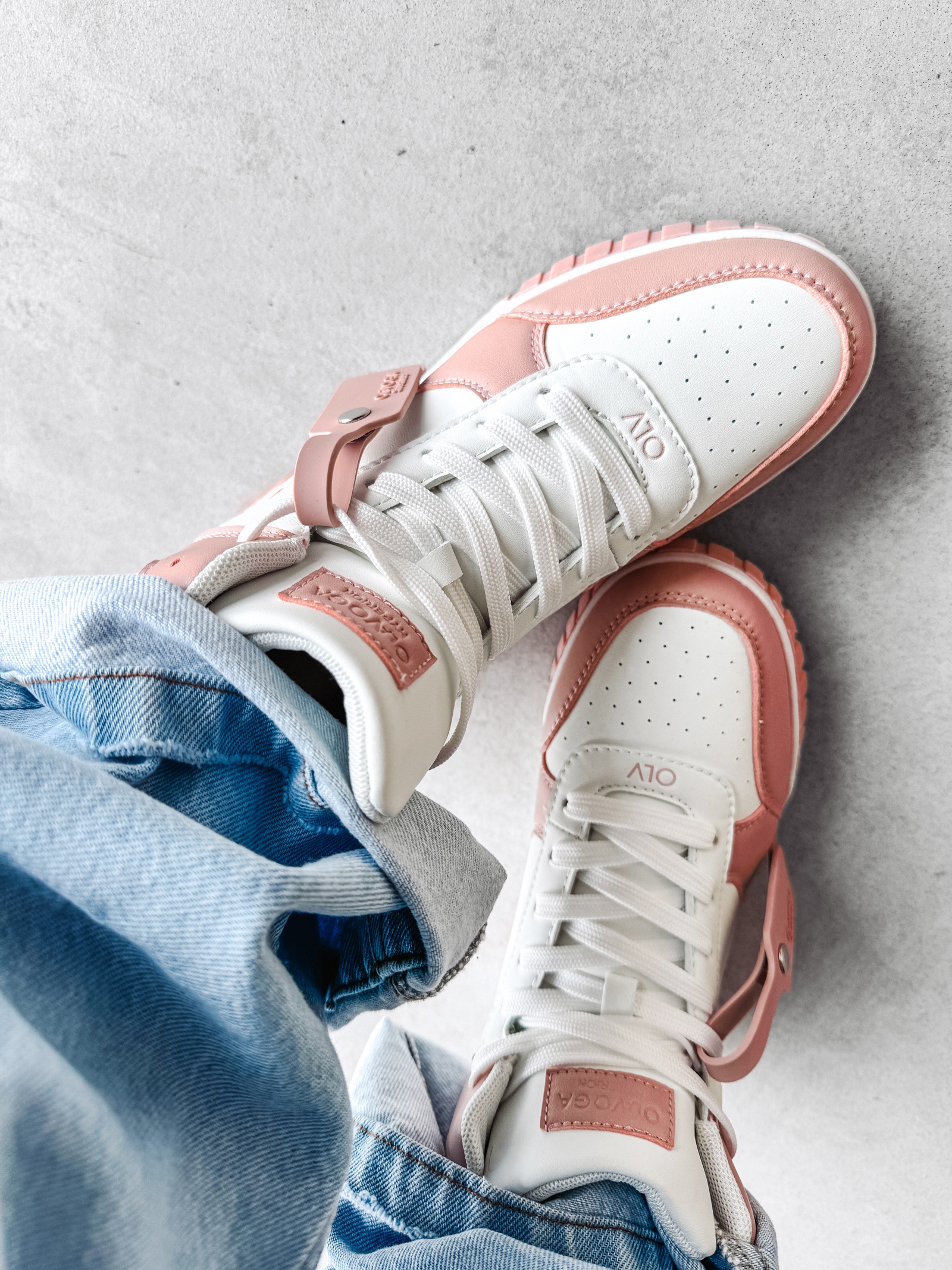 Buty za kostkę HYPERION OLAVOGA biało-różowe Buty za kostkę HYPERION OLAVOGA biało-różowe