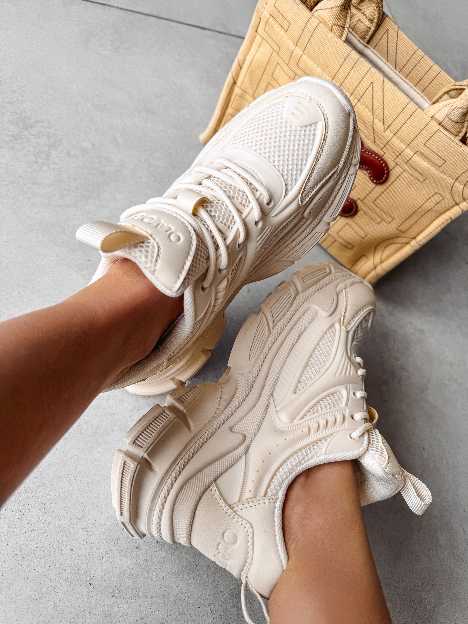 Buty sportowe damskie Athletic Ola Voga beżowe