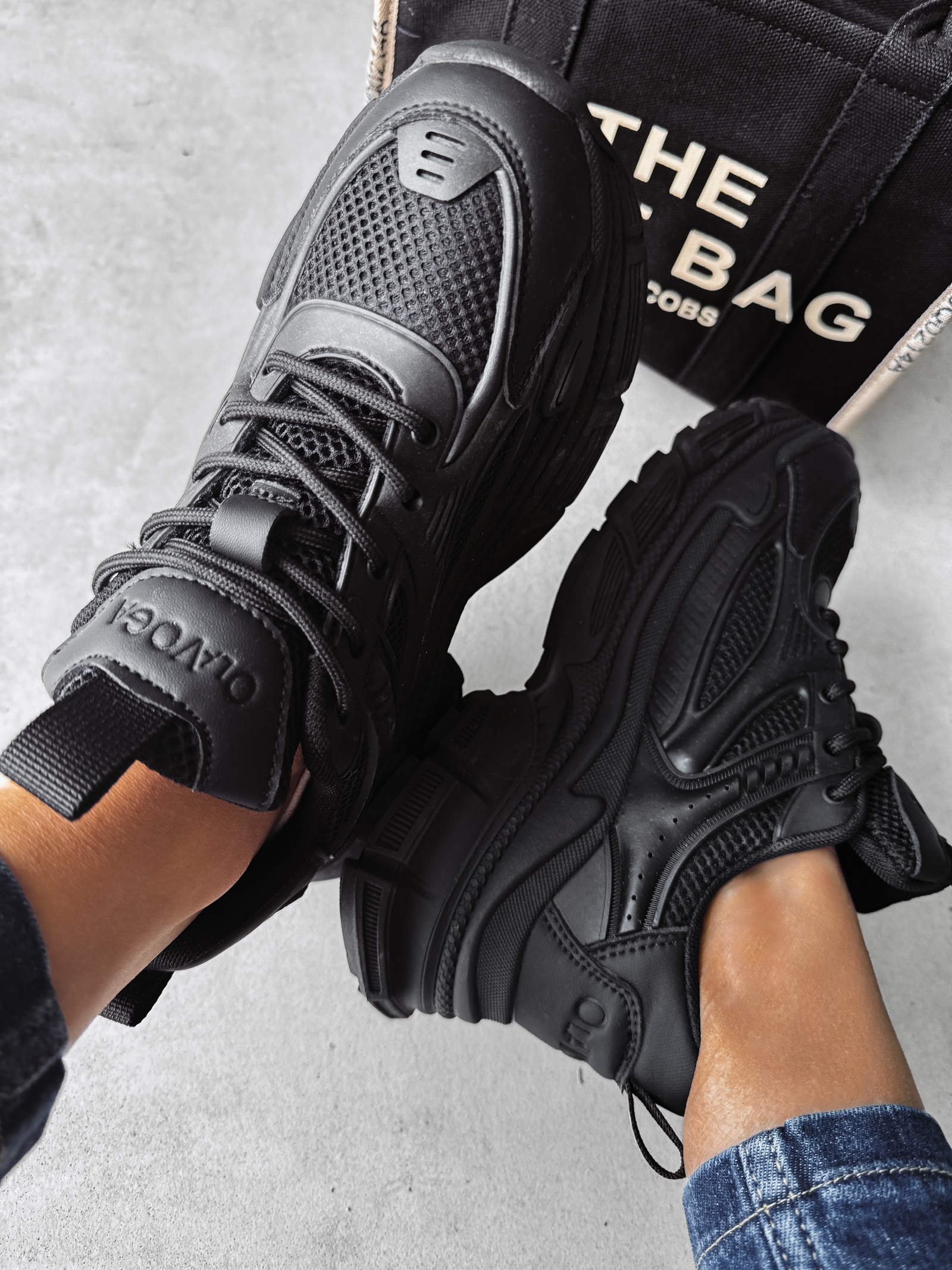 Buty sportowe damskie Athletic Ola Voga czarne