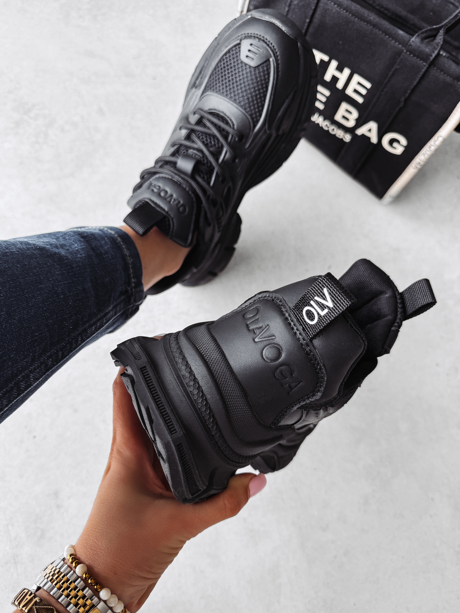 Buty sportowe damskie Athletic Ola Voga czarne