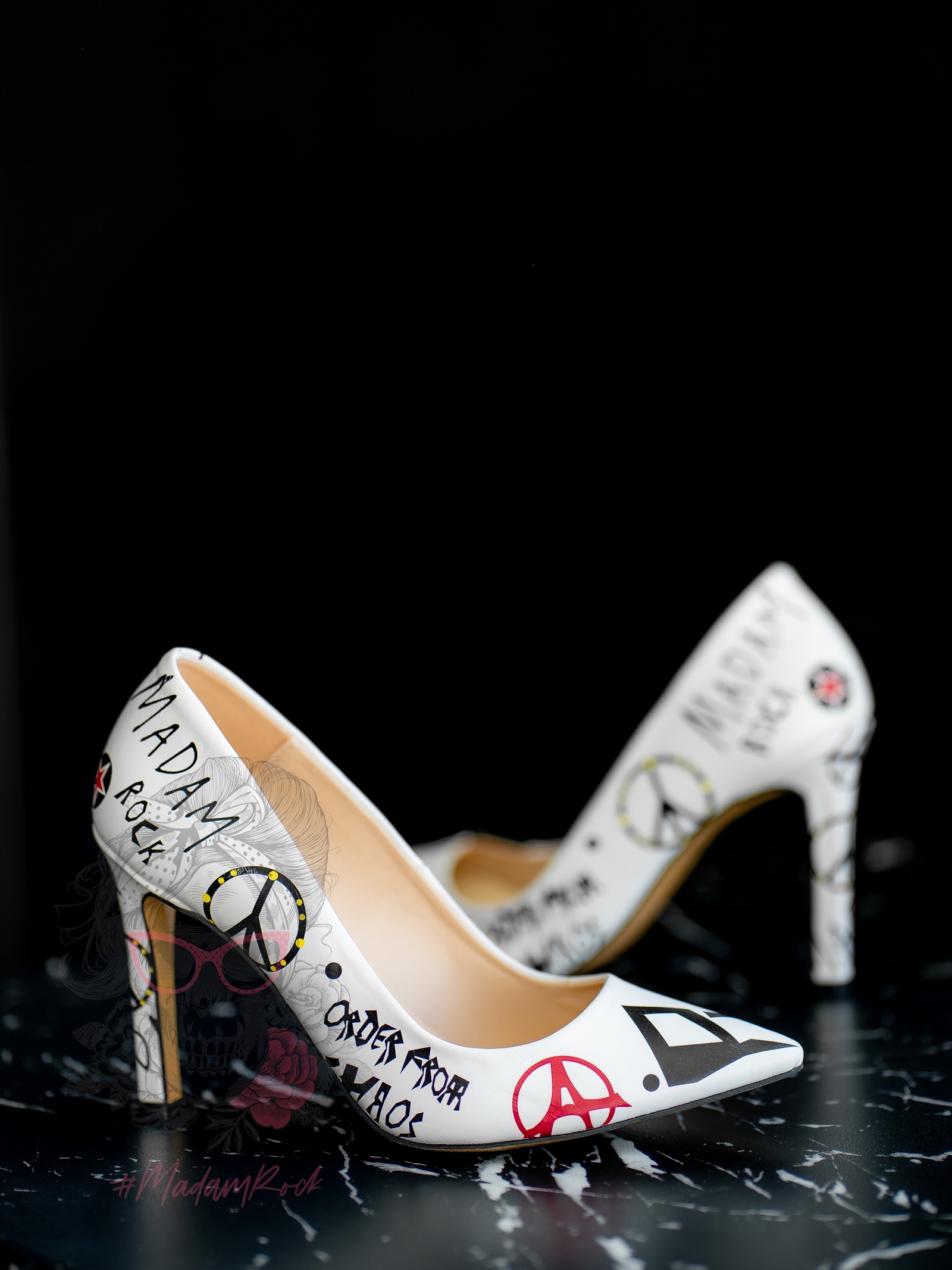 Skórzane czółenka szpilki Madam Chaos białe