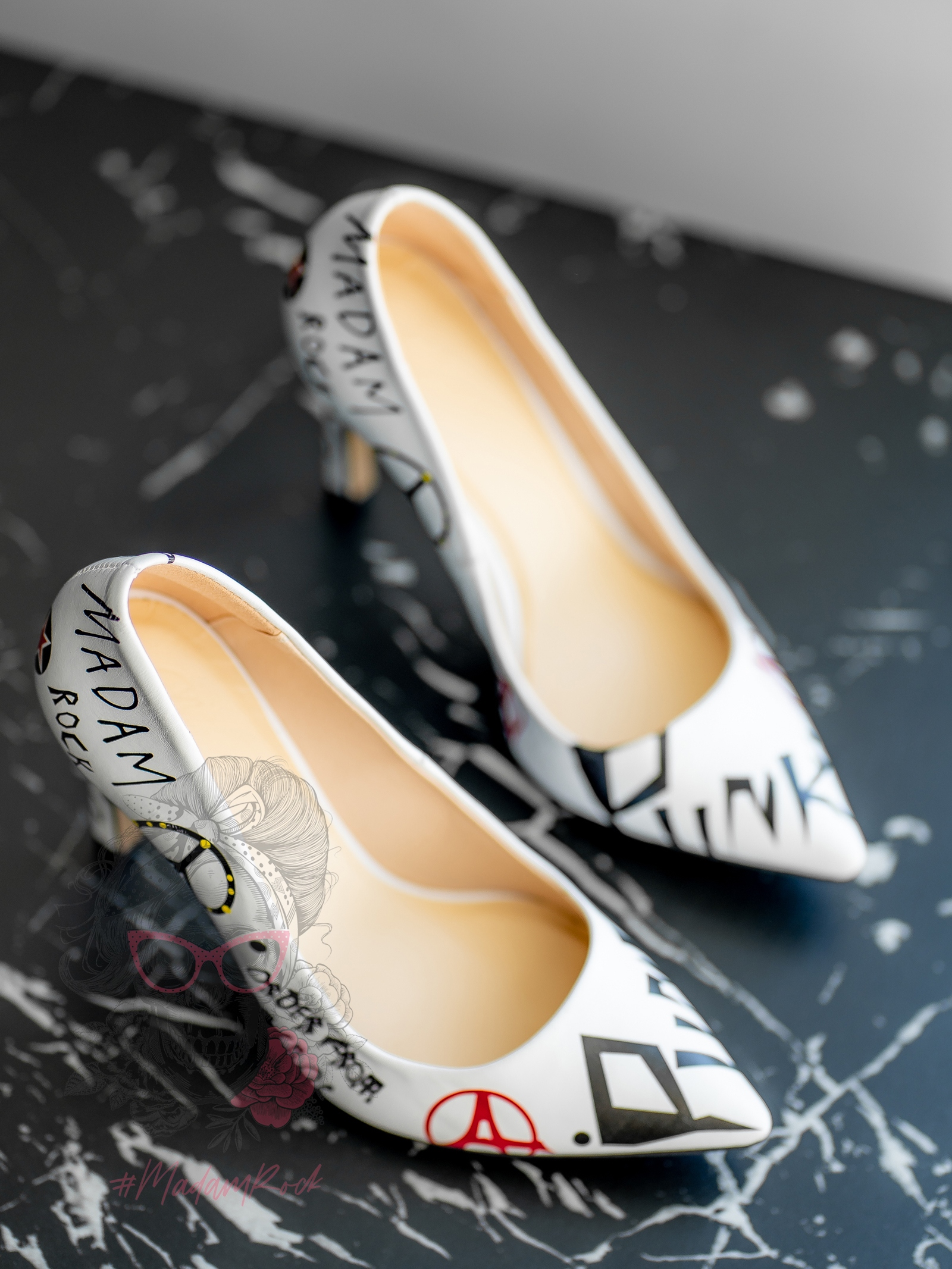 Skórzane czółenka szpilki Madam Chaos białe