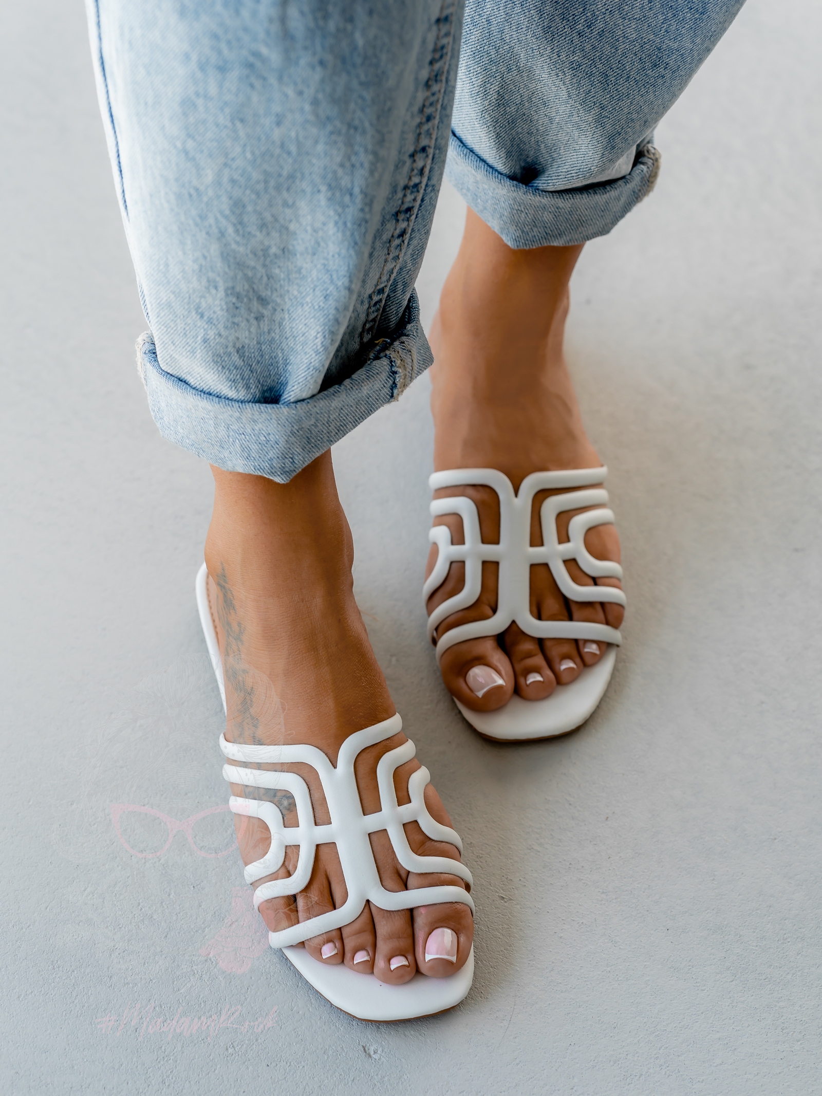 Klapki klasyczne Lady Immen białe