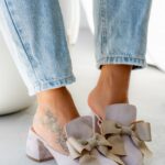 Klapki skórzane Madam City pudrowe