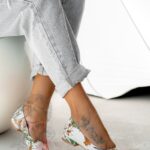 Balerinki na obcasie Madam Bukiets beżowe w kwiaty