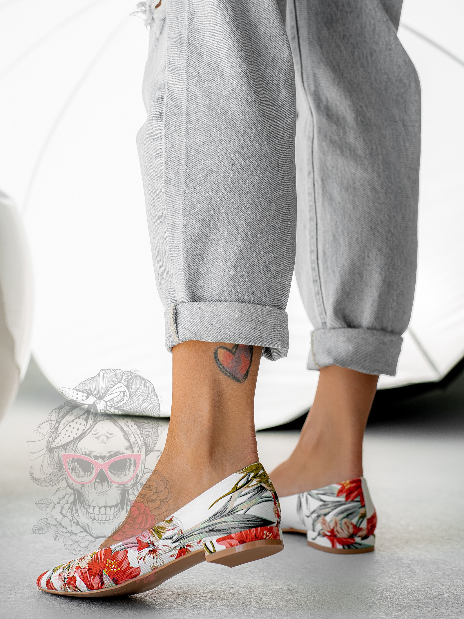 Balerinki na obcasie Madam Bukiets białe w kwiaty Balerinki na obcasie Madam Bukiets białe w kwiaty