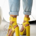 Sandały na słupku Rock Omen żółte